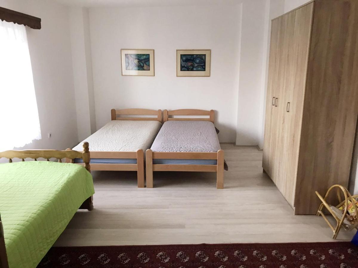 Lydia Center Apartment Velesz Kültér fotó